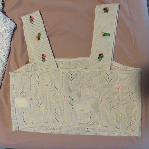 YANYAN KNITS ROSIE (ROSEBUD) CROP TOP IN ICE WHITE LAMBSWOOL - Picture 6 of 6